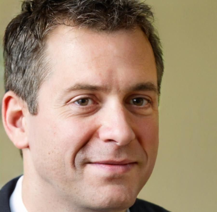 Portrait de Léonard Brosseau, formateur en retouche photo numérique