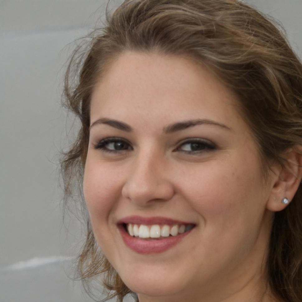 Portrait de Léonie Vasseur, experte en composition visuelle
